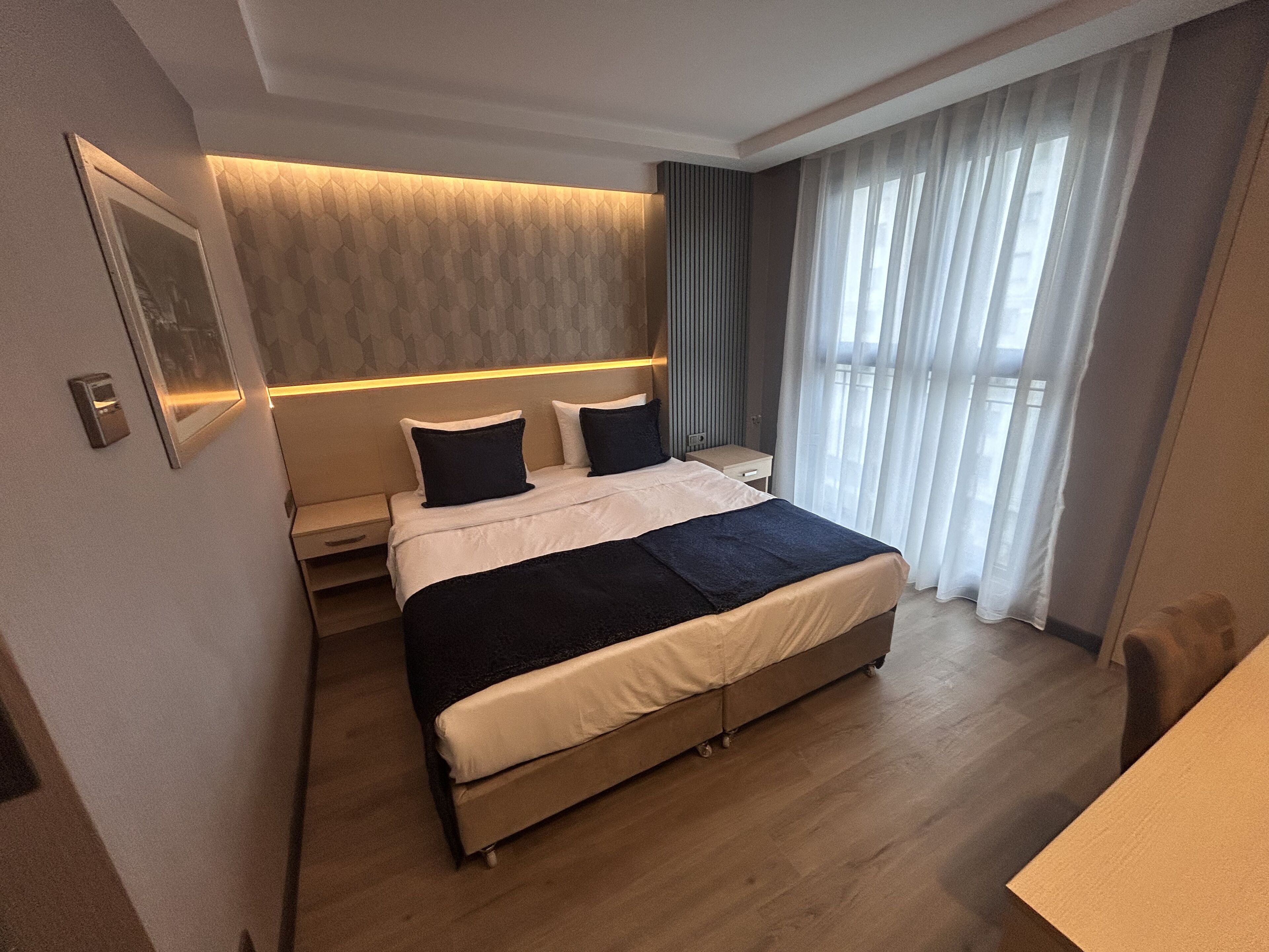 Deluxe Room | In-room safe, soundproofing, free WiFi