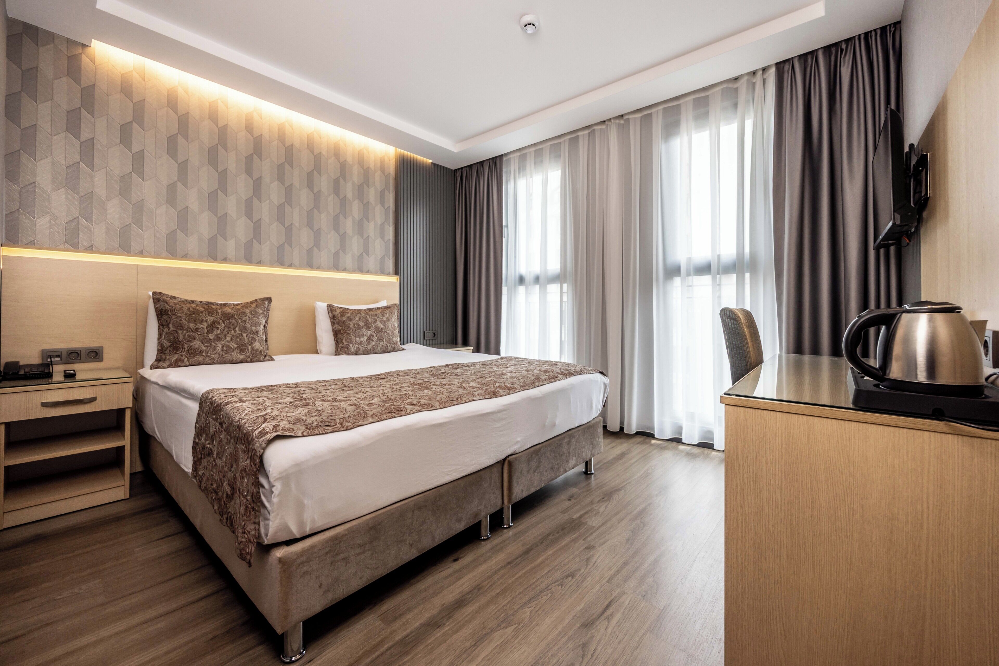 In-room safe, soundproofing, free WiFi
