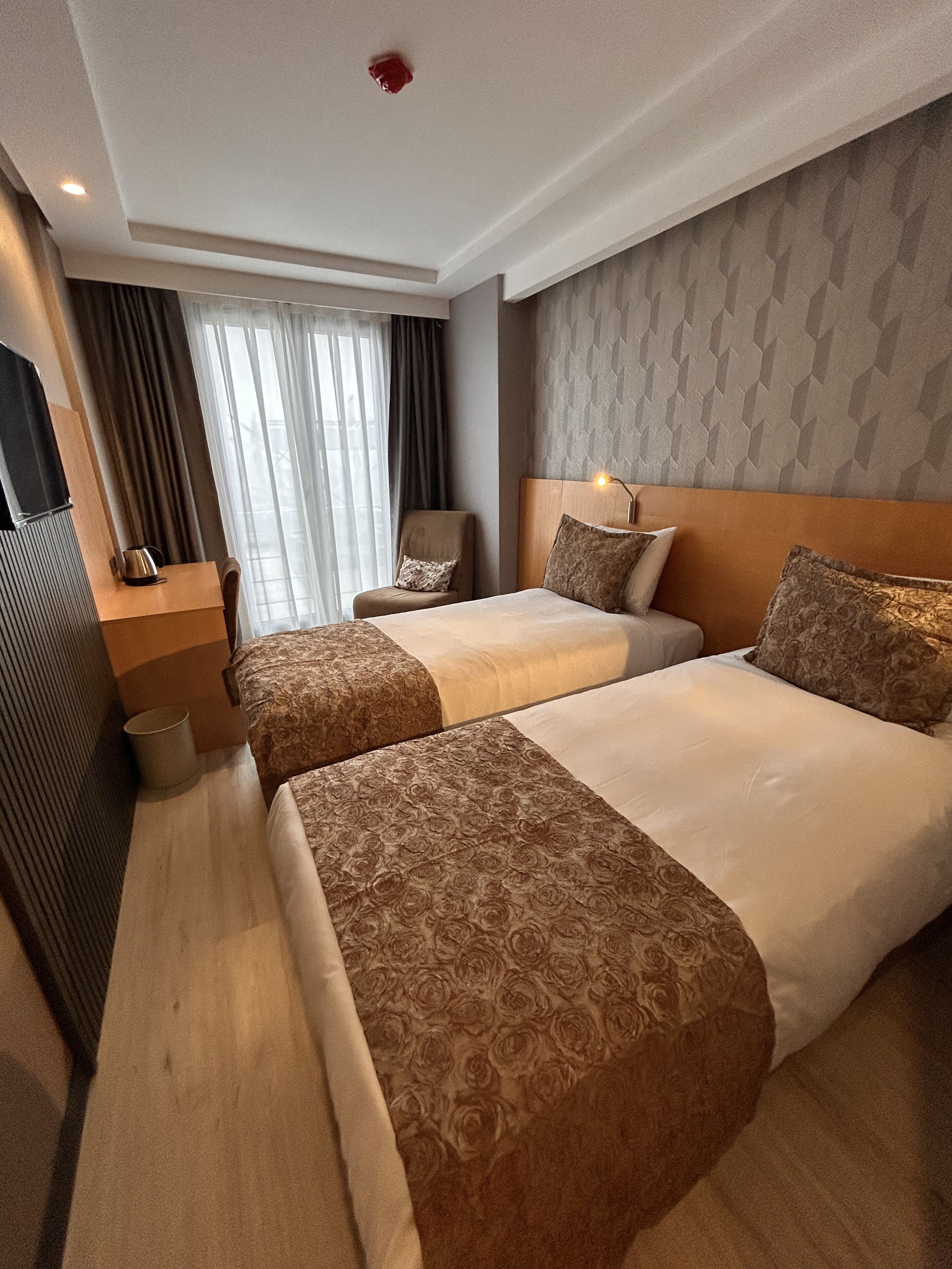 Superior Room | In-room safe, soundproofing, free WiFi