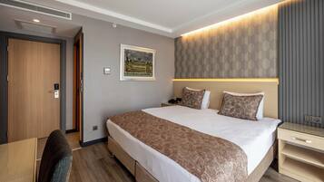In-room safe, soundproofing, free WiFi