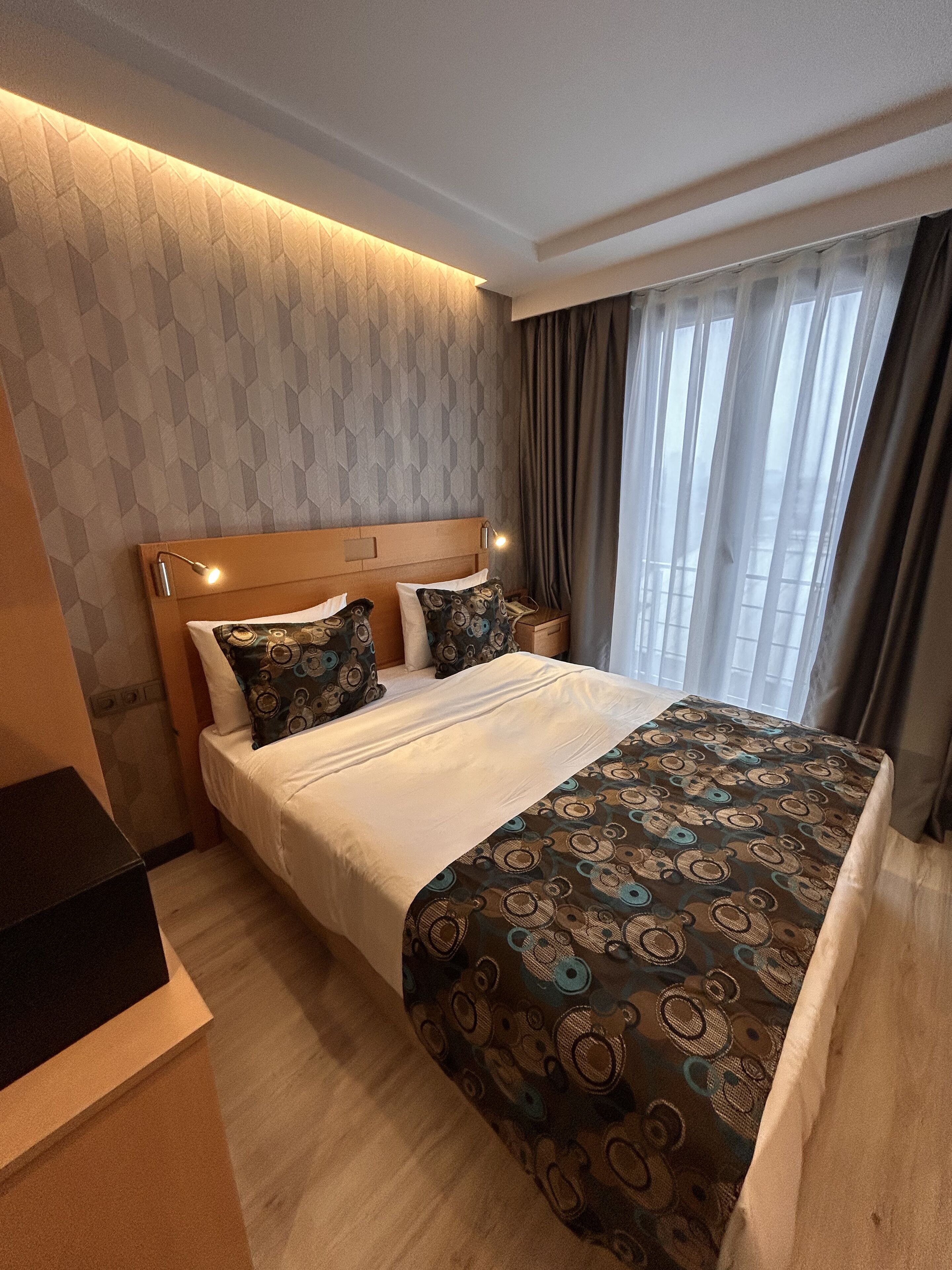 Standard Double Room | In-room safe, soundproofing, free WiFi