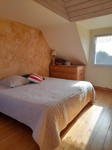 Guest Room in Sauzon with High-Speed Wi-Fi, Near the Beach