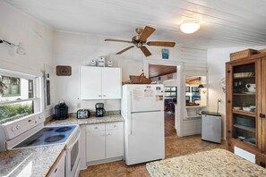 Private kitchen - Otis Beach - Oceanfront, 5 BR, Creek dock (Pawleys Island)