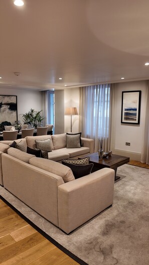 Botón de imagen sin clasificar, 2 de 24