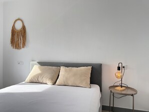 3 bedrooms, iron/ironing board, bed sheets - Agi Solmar A9 Apartamento for rent in Roses Girona. (Roses)