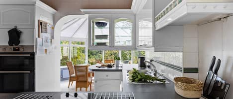 食器洗い機、調理器具と食器