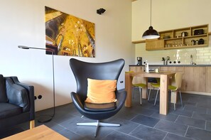 Interior - Apartment “Kultur Gut Hasselburg – Eschenbach ” with Private Terrace and Wi-Fi (Altenkrempe)