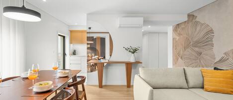 Family Apartment, 2 Bedrooms, Non Smoking | Living area