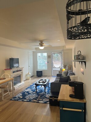 Unclassified image, 3 of 20, button