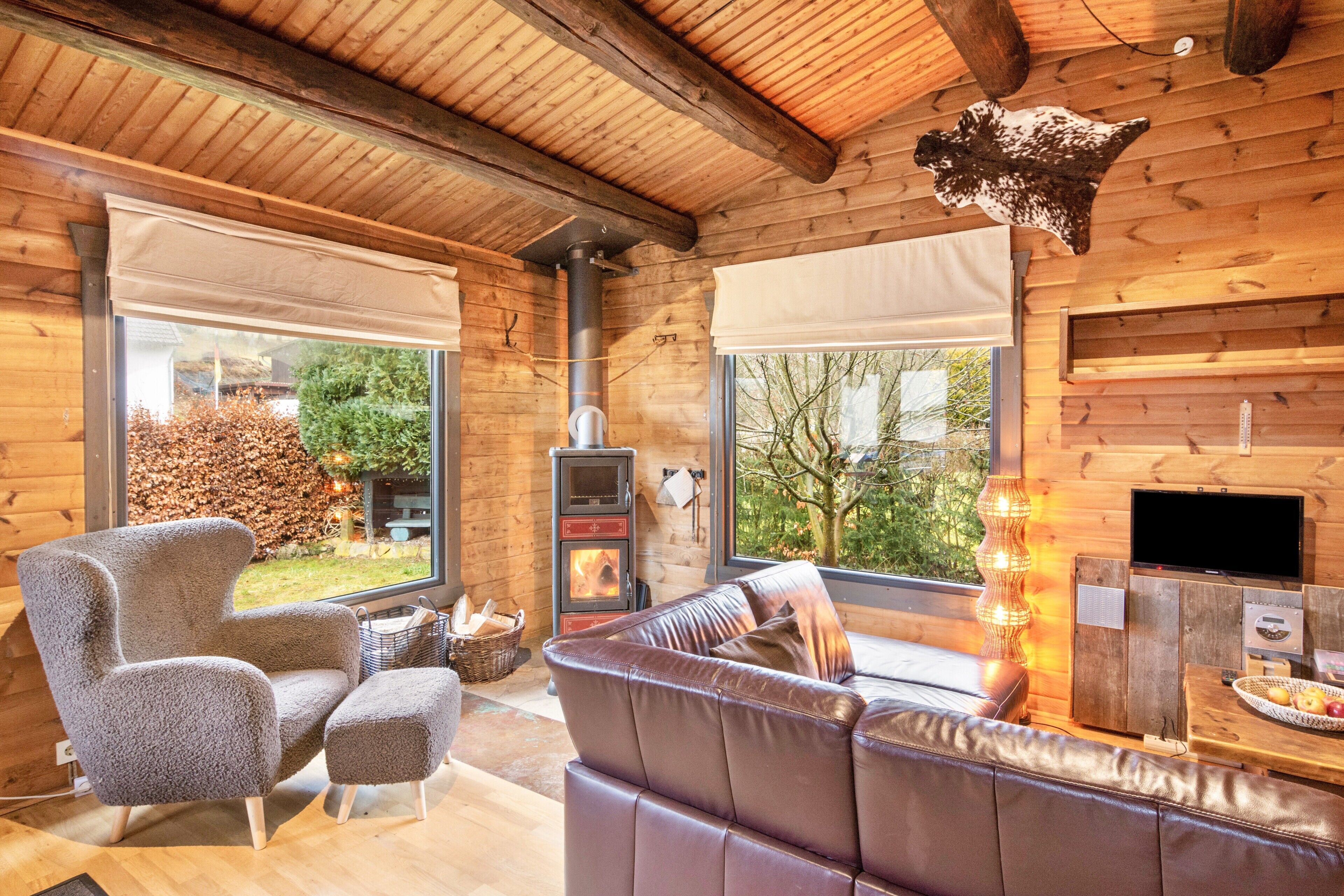 電視、壁爐、音響