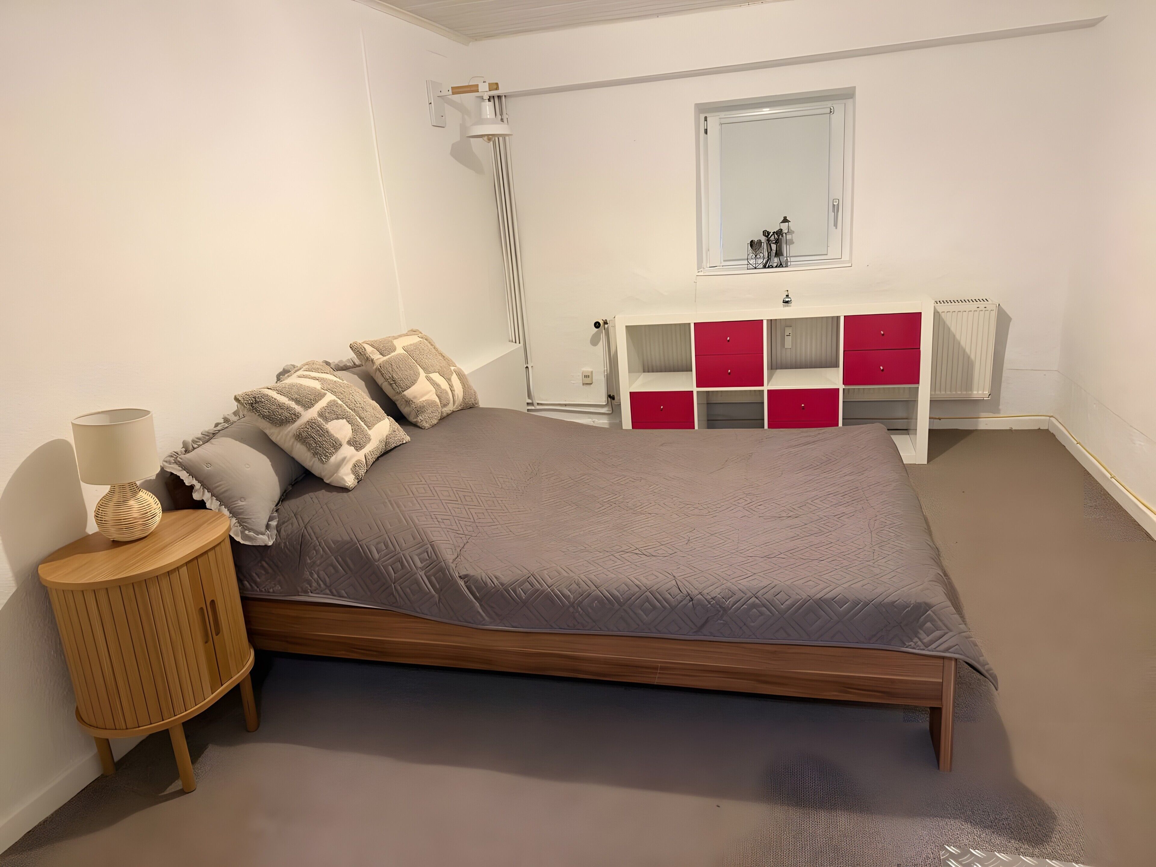 2 多间卧室、WiFi