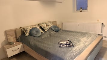2 bedrooms, WiFi, bed sheets