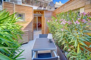 House - Joli Studio Belle Terrasse Centre Cannes A0b169 (Cannes)