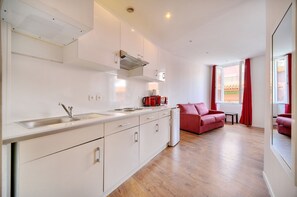 House - Charmant 2 Pieces Centre DE Cannes A1b209 (Cannes)