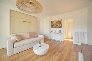 Room - Studio Lumineux Refait 2025 A Neuf A0b206 (Cannes)