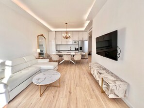 House - Exceptionnel 3 Chambres Balcon Carr d or A3b129 (Cannes)