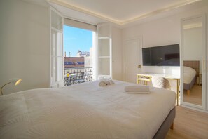 House - Exceptionnel 3 Chambres Balcon Carr d or A3b129 (Cannes)