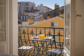 House - Exceptionnel 3 Chambres Balcon Carr d or A3b129 (Cannes)