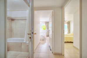 2 bedrooms - 3 pi ces Terrasse et Parking A2b237 (Cannes)