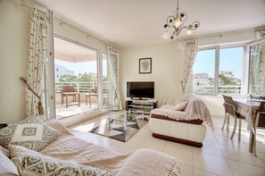 House - 3 pi ces Terrasse et Parking A2b237 (Cannes)