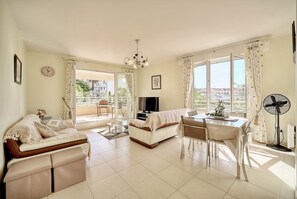 House - 3 pi ces Terrasse et Parking A2b237 (Cannes)
