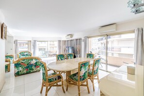 House - 4 Pieces Balcon Martinez A3b130 (Cannes)