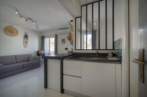 Studio - Studio Fonctionnel et Confortable A0b204 (Cannes)
