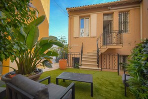 Talo | 6 makuuhuonetta