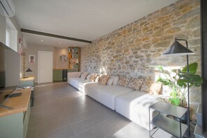 House - 3 Chambres Terrasse et 1 Chambre Studio A4b026 (Cannes)