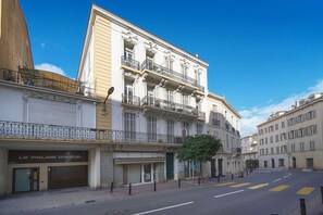 House - Moderne 2 Pi ces Avec Terrasse A1b263 (Cannes)