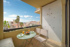 House - 2 Chambres Balcon vue Mer A2b262 (Cannes)