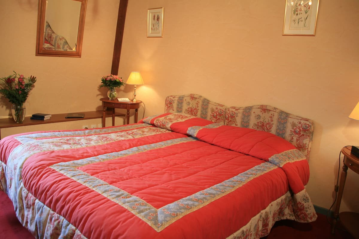 Classic-Doppel- oder -Zweibettzimmer