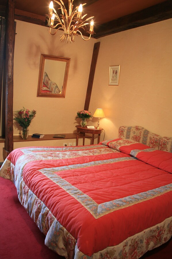 Classic Double or Twin Room | In-room safe, free WiFi - Resort Golf Château de Salles (Vézac)