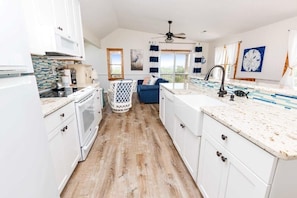 Fridge, microwave, oven, stovetop - Outdoor Oasis - Rare smaller home, perfect for 1-2 families - 5 min to beach (Corolla)