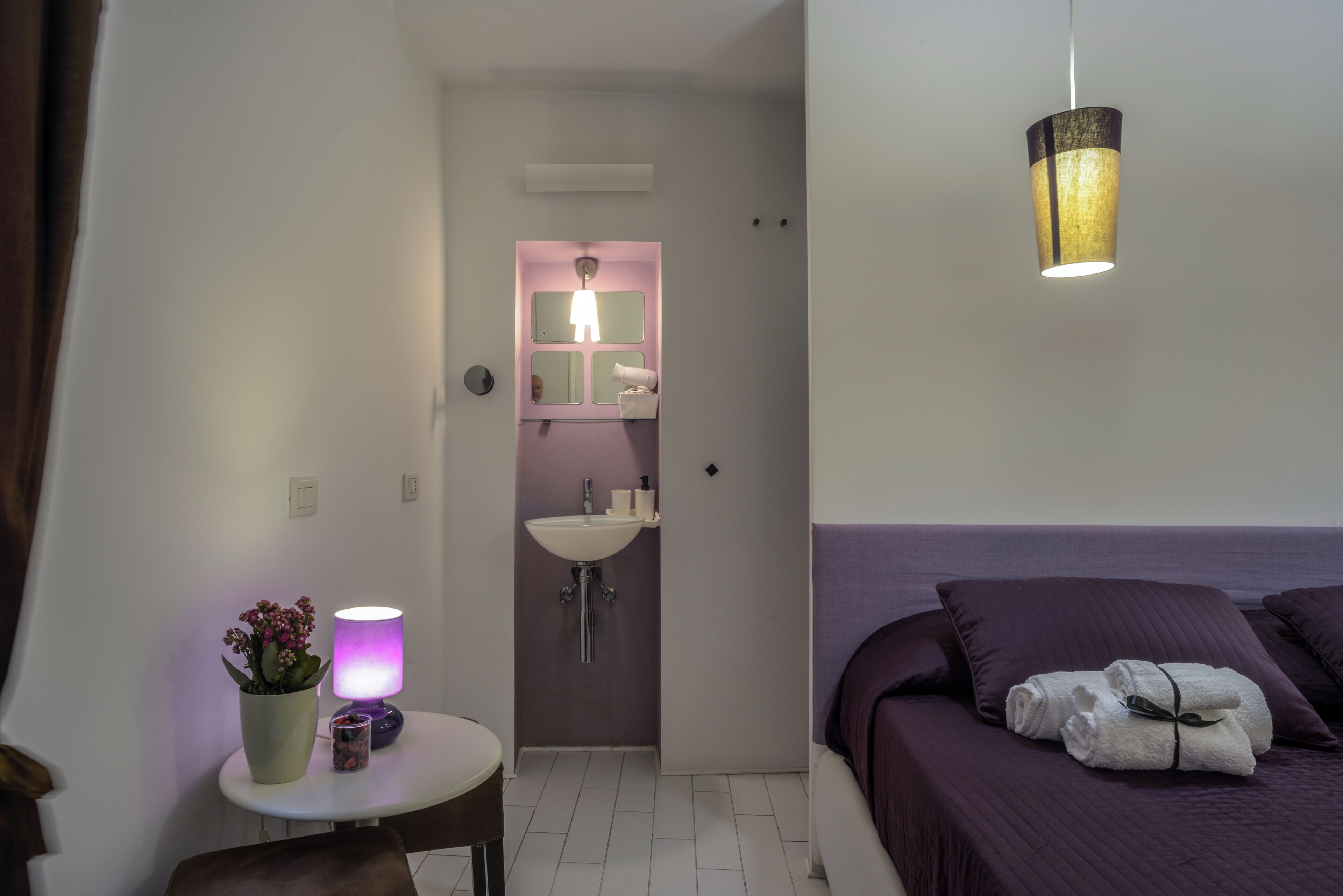 Deluxe Double or Twin Room, Non Smoking, City View | Minibar, in-room safe, desk, laptop workspace