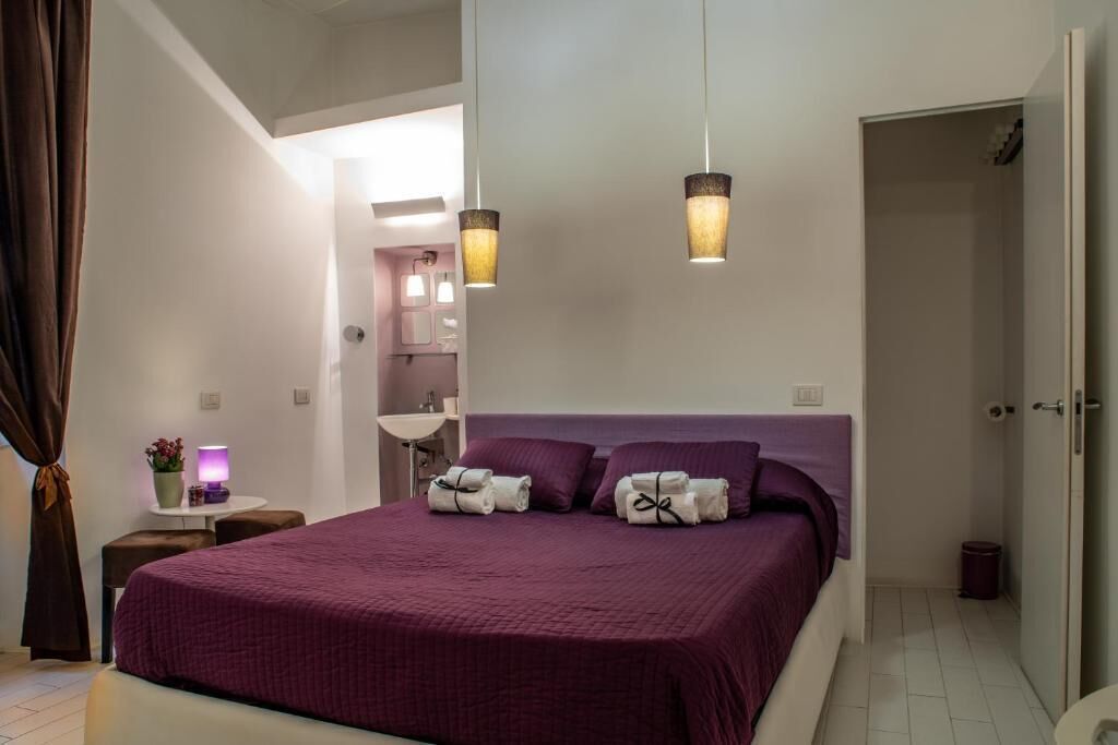 Standard Double Room, 1 Queen Bed, Non Smoking, Private Bathroom | In-room safe, soundproofing, iron/ironing board, free WiFi