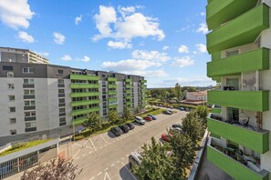 Exterior - 1-bedroom apartment with balcony, Rustaveliho - Rača (Bratislava)