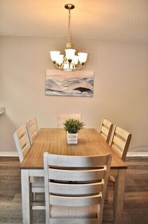 Unclassified image, 5 of 9, button