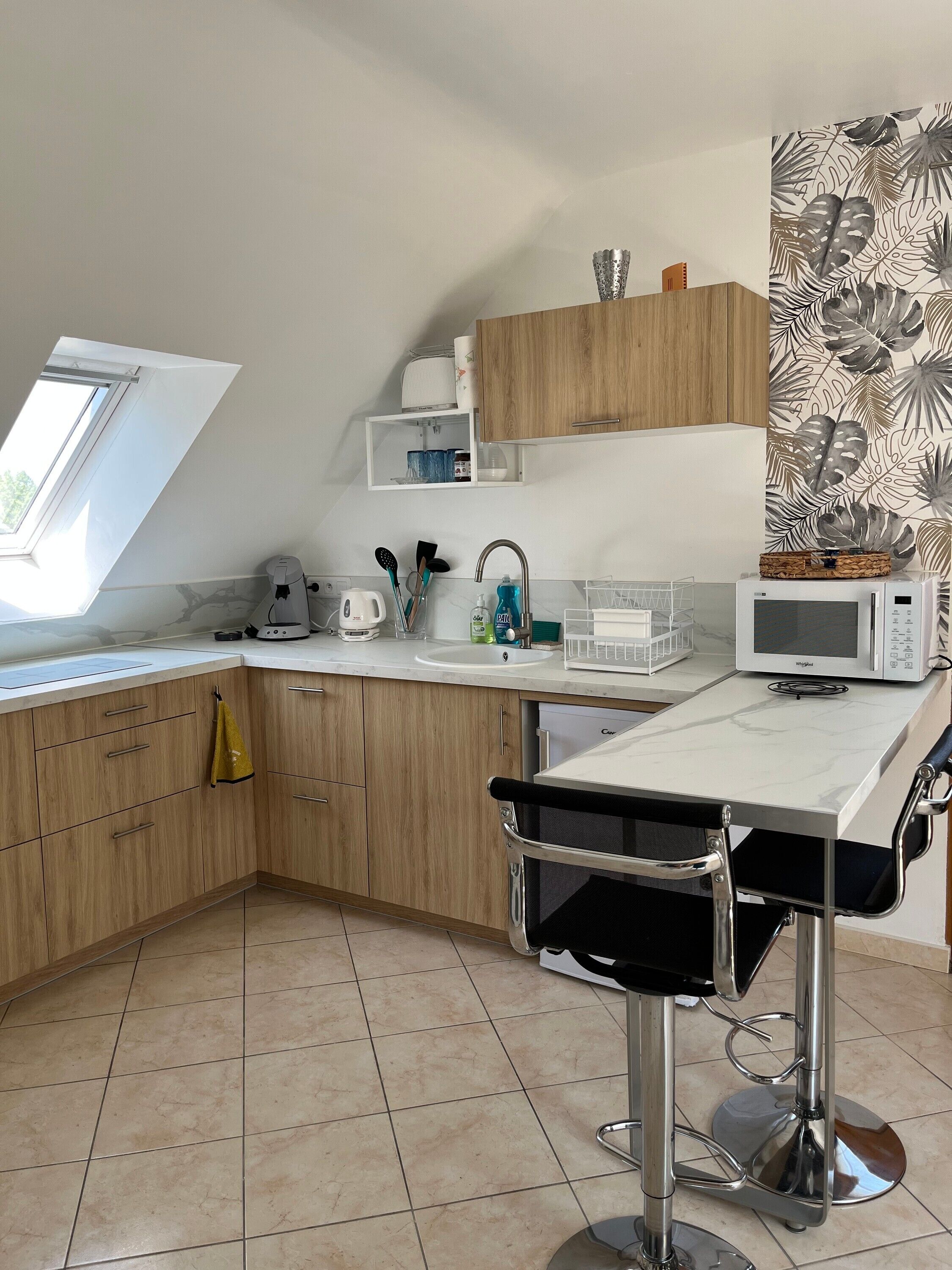 雪櫃、微波爐、焗爐、爐具