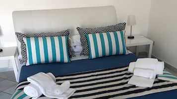 3 chambres, fer et planche à repasser, Wi-Fi, draps fournis