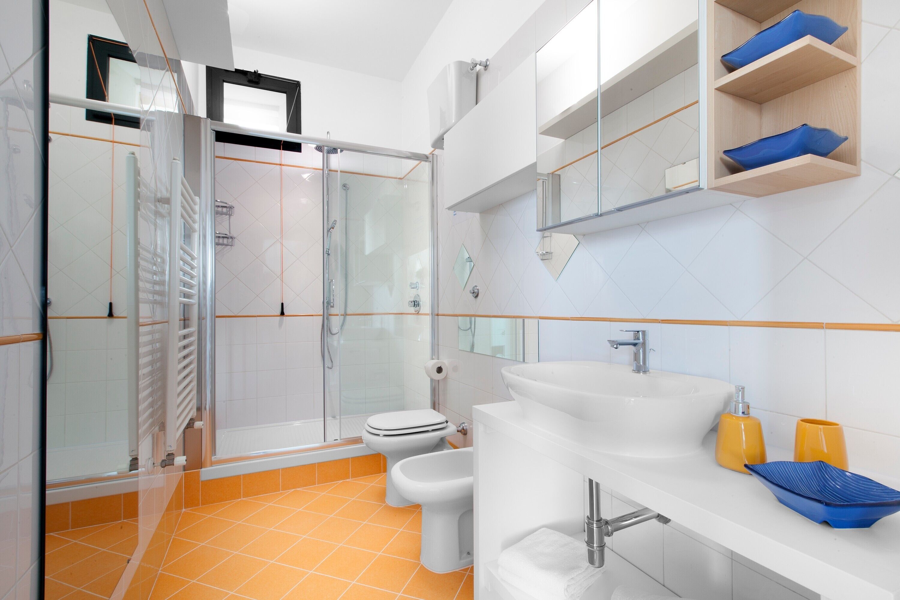 淋浴设施、吹风机、毛巾