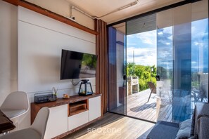 Basic Apartment | Living area - House w/ BBQ and Lake Access Mat0021 (Garopaba)