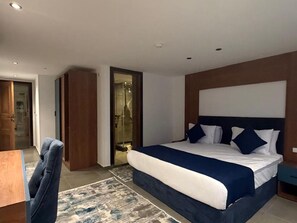 Unclassified image, 3 of 6, button