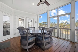 Outdoor dining - 360 Views, Rooftop Deck, Across from Beach Access - 413 Tarpon Blvd (Fripp Island)