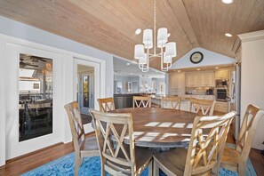 Dining - 360 Views, Rooftop Deck, Across from Beach Access - 413 Tarpon Blvd (Fripp Island)