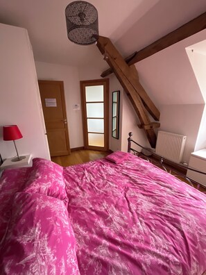 Unclassified image, 3 of 6, button