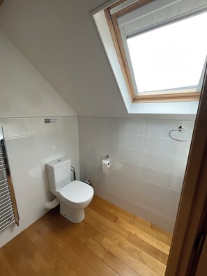 Unclassified image, 5 of 6, button