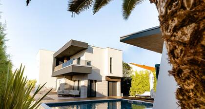 Luxusvilla mit beheiztem Pool