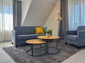 Apartment, Balcony | Living area