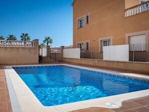 Pool - 4-Bedroom Townhouse, Air-Conditioned, Near Beach (Creixell)